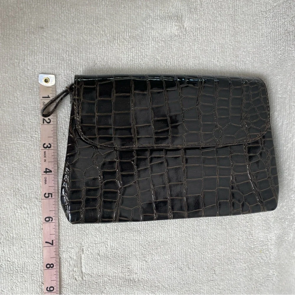 Barr + Barr New York Women's Brown Faux Croc Makeup Small Toiletries Bag Travel